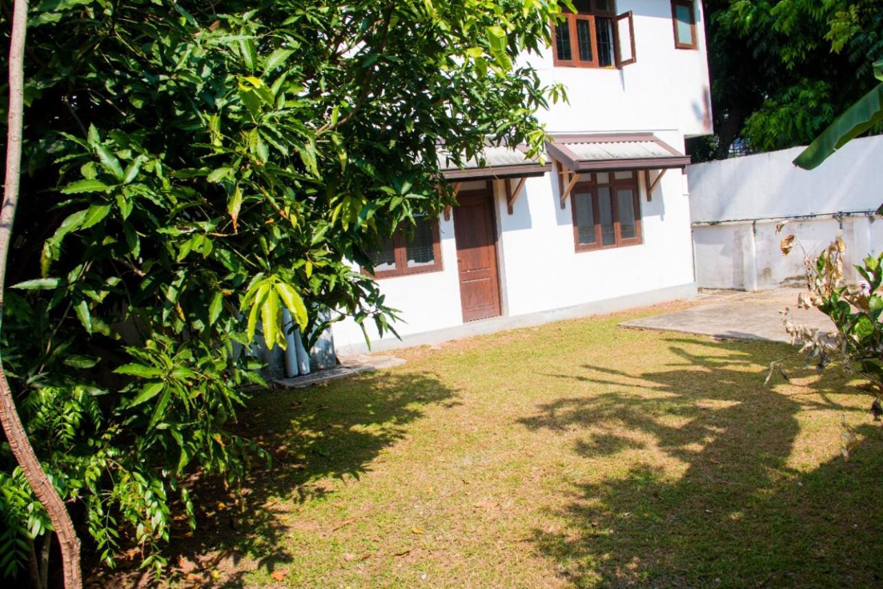 Battaramulla Boutique Villa Sri Jayewardenepura Kotte Exterior photo